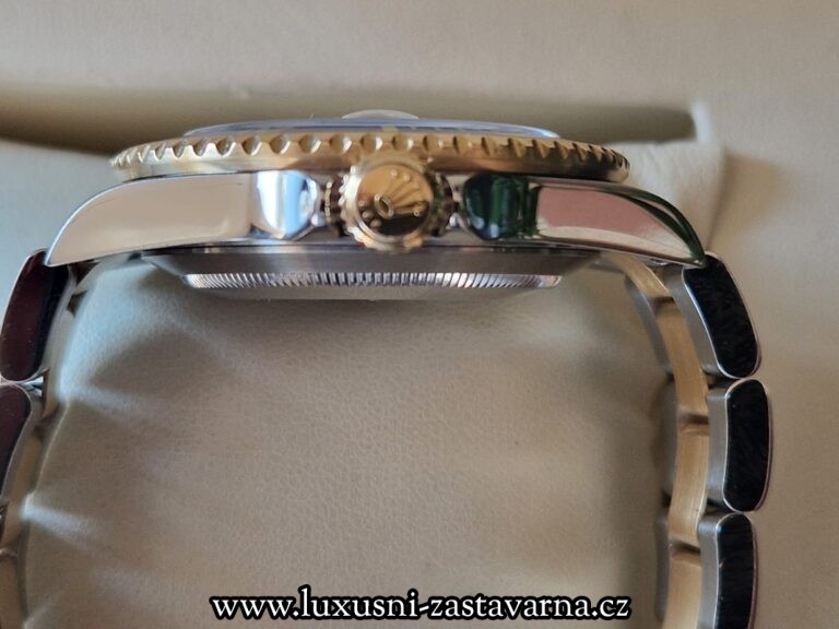Rolex_Submariner_Date_40mm_010