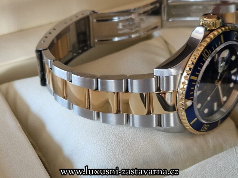 Rolex_Submariner_Date_40mm_011