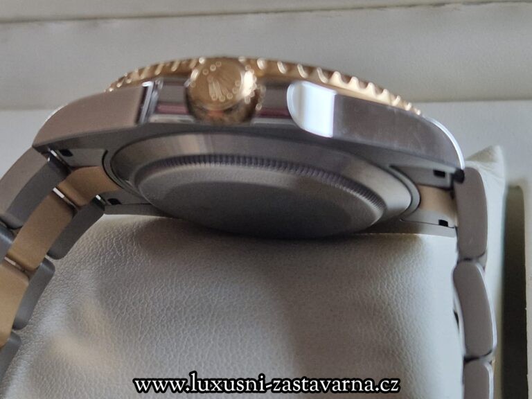 Rolex_Submariner_Date_41mm_015