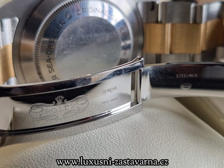 Rolex_Sea-Dweller_43mm_011