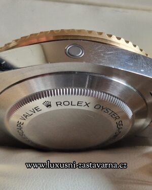 Rolex_Sea-Dweller_43mm_014