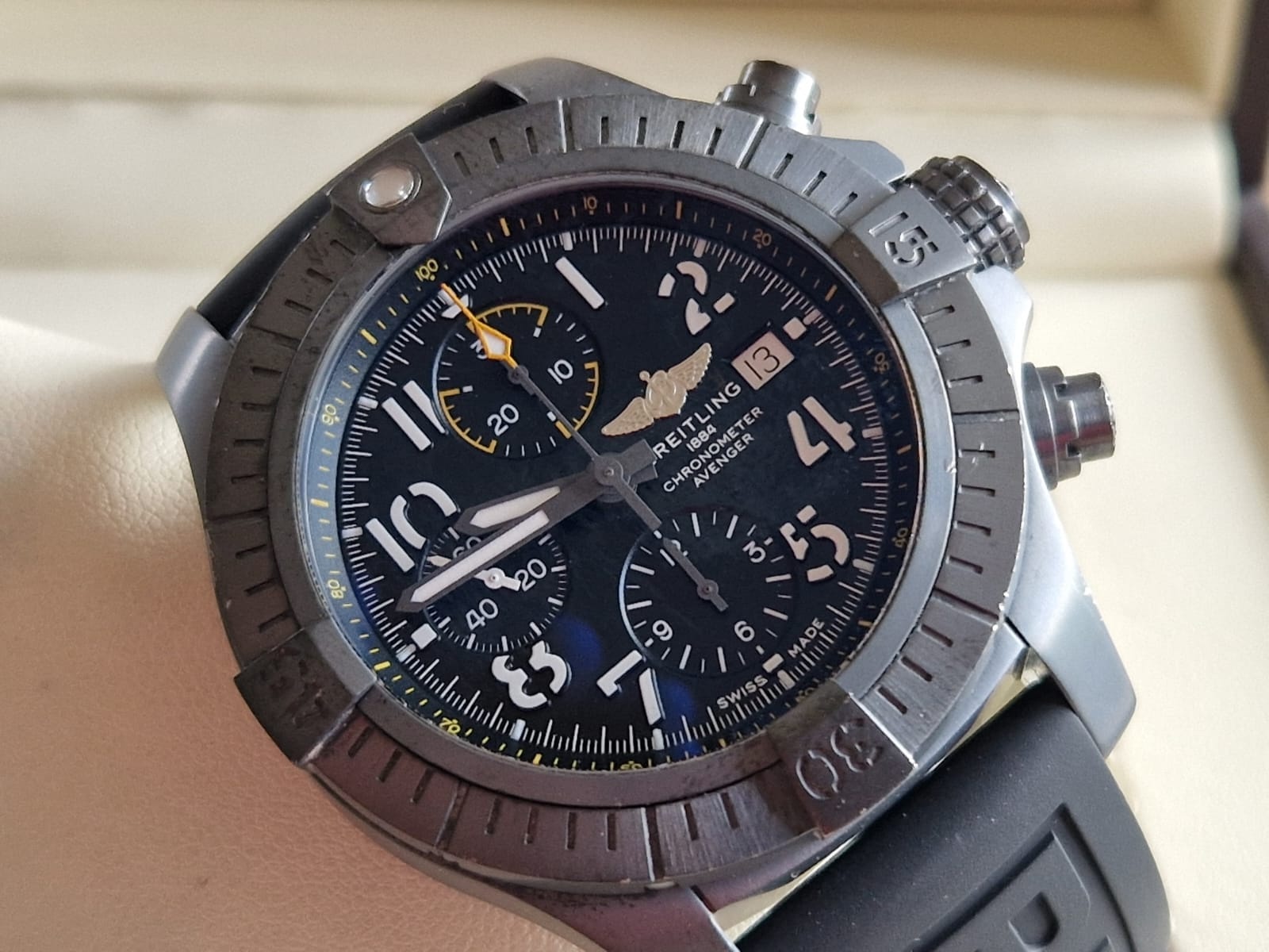 Breitling Avenger Chronograph Night Mission 45mm Breitling Avenger Chronograph Night Mission 45mm