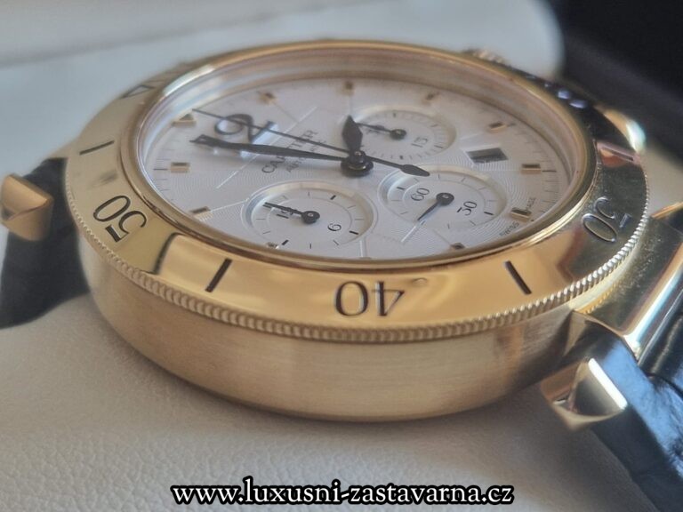 Cartier_Pasha_Yellow_Gold_41mm_004